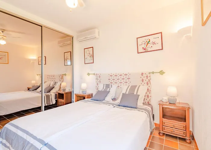 D'olive By Interhome Grimaud